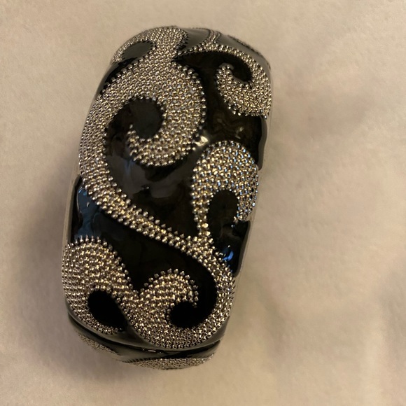 New York & Company (NY&Co) Black/Silver Detailed Bracelet! - Picture 2 of 5